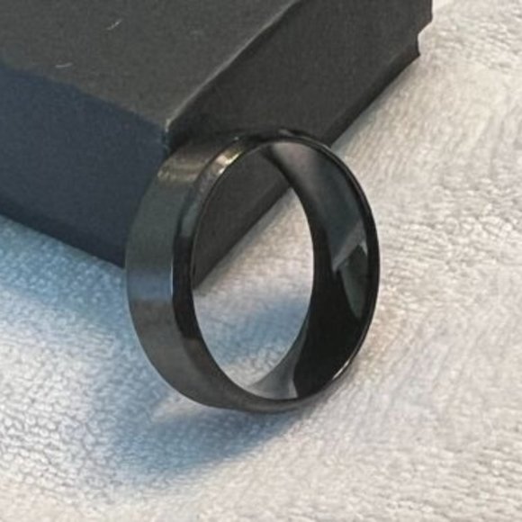 UNISEX BLACK ANNIVERSARY/WEDDING BAND RING - Picture 1 of 2